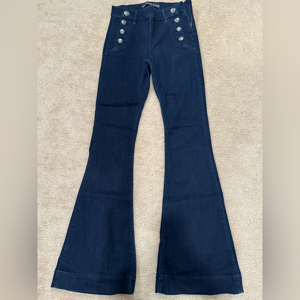 Express flare with buttons size O regular
